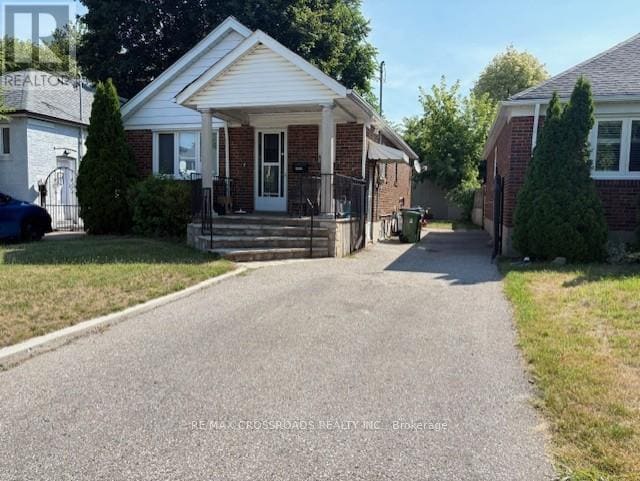 property at 307 Glebemount Ave