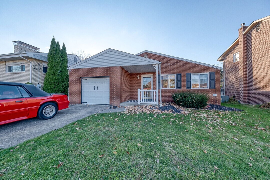 320 N Hamilton St in Harwick, PA - Building Photo