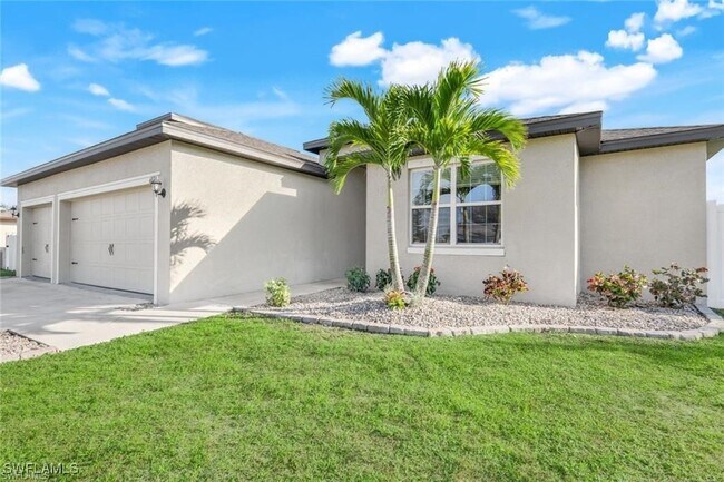 602 SE 22nd Terrace in Cape Coral, FL - Building Photo - Building Photo