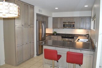 251 E La Verne Way in Palm Springs, CA - Building Photo - Building Photo