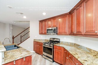 663 Haunts Walk Ave in Las Vegas, NV - Building Photo - Building Photo