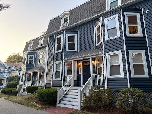 property at 294 Chestnut Ave