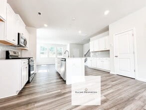 1 Trakas Ct in Travelers Rest, SC - Building Photo - Building Photo