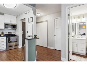 78 10th St E in St. Paul, MN - Building Photo - Building Photo