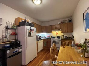 37 Egremont Rd, Unit 3 in Boston, MA - Building Photo - Building Photo