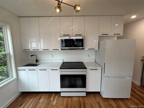 266 Orange Turnpike in Sloatsburg, NY - Building Photo - Building Photo