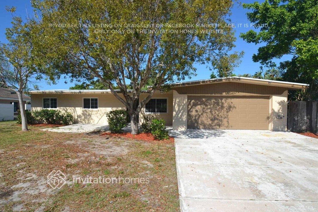 1304 62nd St NW in Bradenton, FL - Building Photo