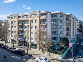 Princess Place in Vancouver, BC - Building Photo