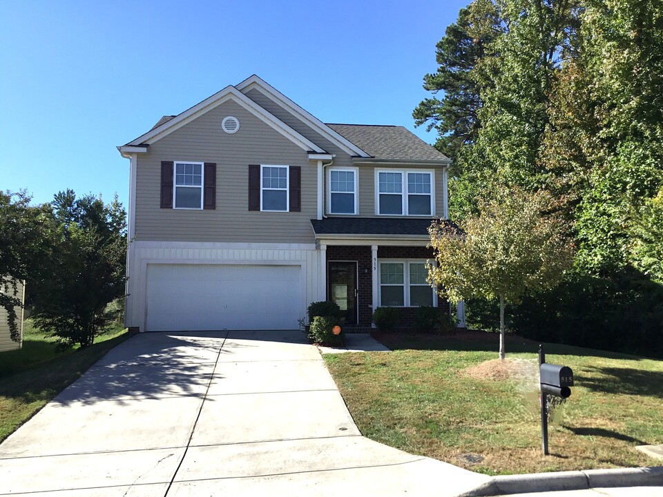 515 Soaring St in McLeansville, NC - Building Photo