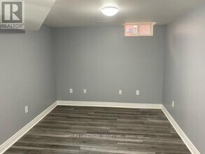 3231 Cactus Gate in Mississauga, ON - Building Photo - Building Photo