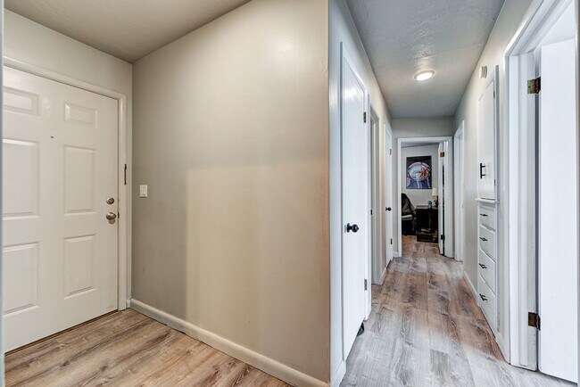 1414 Hollywood Ave in Norman, OK - Building Photo - Building Photo