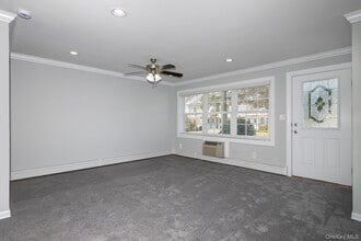 45 Fairfield Way in Commack, NY - Building Photo - Building Photo