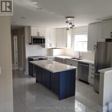 181 Flora Dr in Toronto, ON - Building Photo - Building Photo