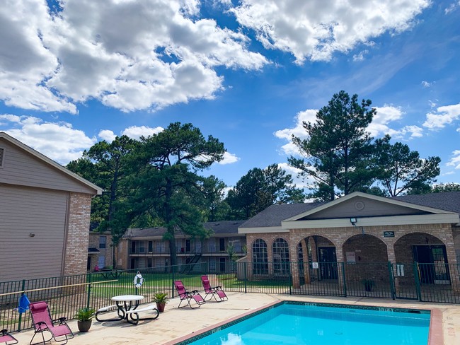 University Club Apartments in Nacogdoches, TX - Building Photo - Building Photo