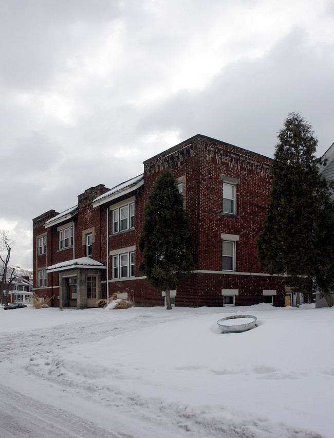 789 Stadelman Ave in Akron, OH - Foto de edificio - Building Photo