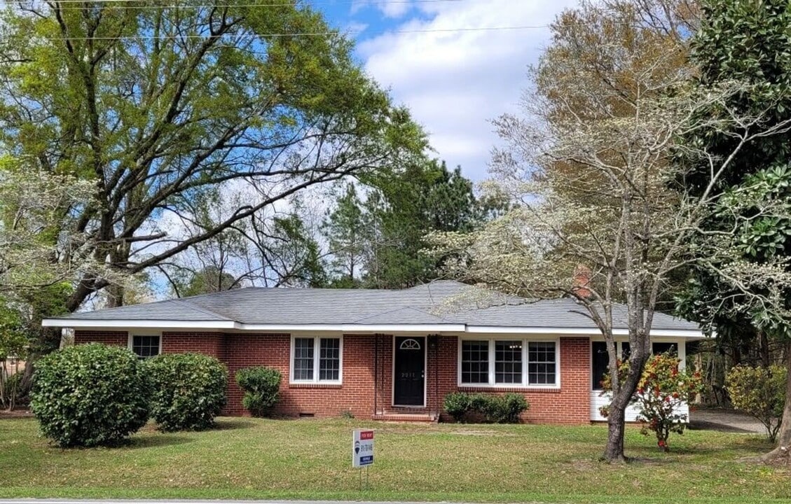 2211 7th St in Lumberton, NC - Building Photo