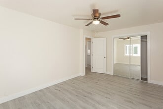 11934 Rosecrans Ave in Norwalk, CA - Building Photo - Interior Photo