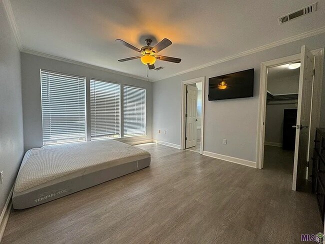 property at 39021 Prairie S Dr