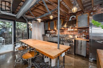 9 Peyton Ln in Toronto, ON - Building Photo - Building Photo