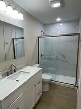 89 East St, Unit #A in Plainville, CT - Foto de edificio - Building Photo