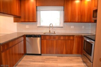 3 Meadow Dr in Warren, NJ - Building Photo - Building Photo