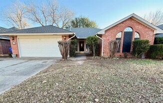 405 Edwards Dr in Norman, OK - Building Photo