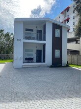 190 NW 57th St in Miami, FL - Building Photo - Building Photo