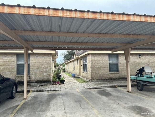 property at 3902 S Radisson Ave