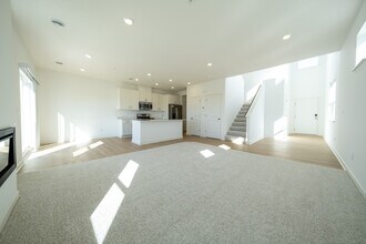 10503 Harbor Ln N in Maple Grove, MN - Building Photo - Building Photo