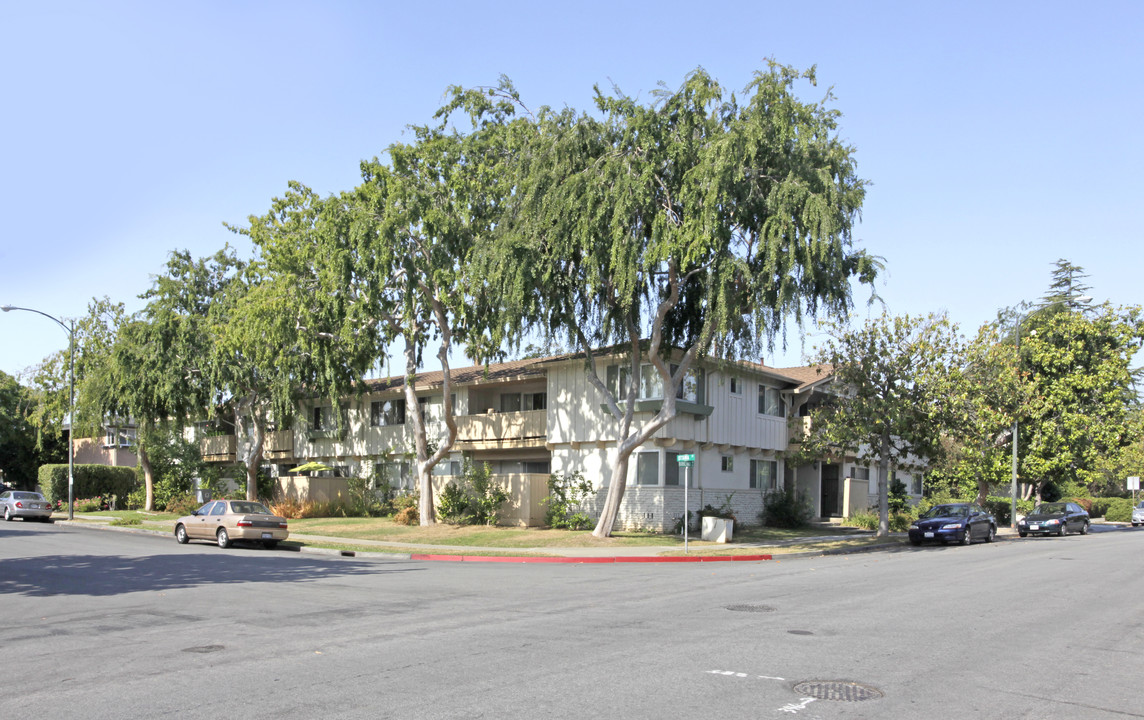 1605 Ottawa Ct in Sunnyvale, CA - Building Photo