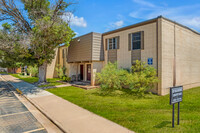 Deep Creek Apartments in Snyder, TX - Foto de edificio - Building Photo