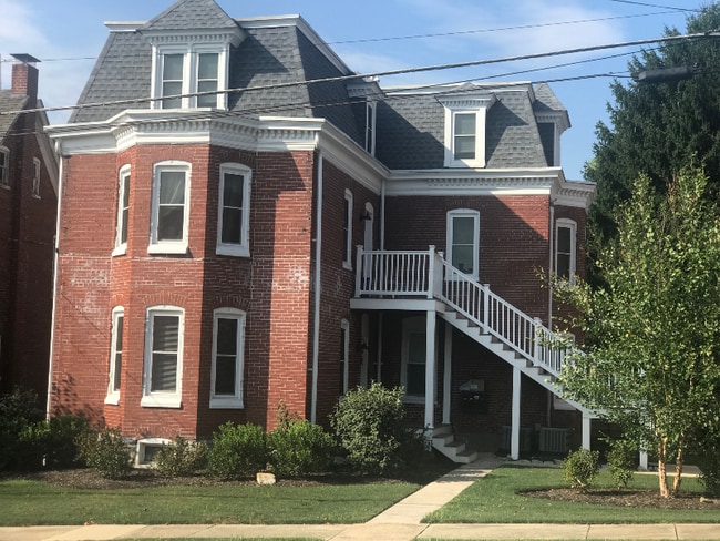 141 W Broad St in Shillington, PA - Building Photo - Building Photo