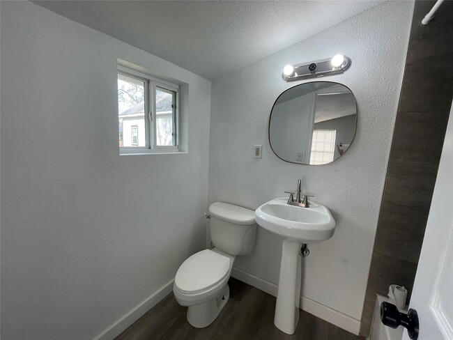 2508 S Texas Ave in Pearland, TX - Building Photo - Building Photo