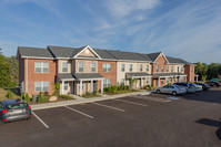 Arlington Ridge Townhomes in Akron, OH - Foto de edificio - Building Photo