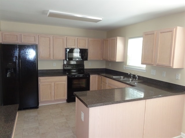 4613 Cades Cove Dr in Charlotte, NC - Building Photo - Building Photo