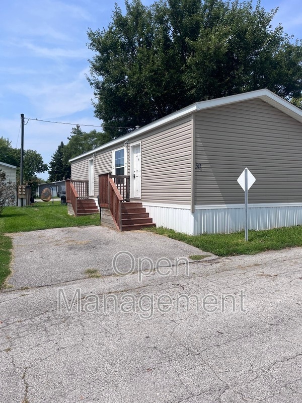 property at 2301 SW Oralabor Rd