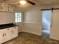 104 W Chestnut Ave photo'