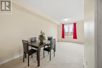 90 Sky Harbour Dr in Brampton, ON - Building Photo - Building Photo