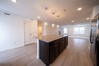 5885 156th St W in Apple Valley, MN - Building Photo - Building Photo