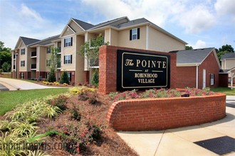 The Pointe At Robinhood Village in Winston-Salem, NC - Foto de edificio - Building Photo