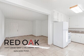 4838 Hazeltine Ave in Los Angeles, CA - Building Photo - Building Photo