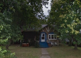 203 W Lindell St in West Frankfort, IL - Building Photo