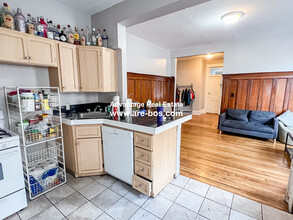 1066 Commonwealth Ave, Unit 24 in Boston, MA - Building Photo - Building Photo