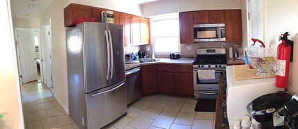 126 Hopkins Ave in Jersey City, NJ - Building Photo - Building Photo