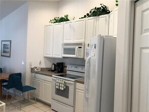 6854 Sterling Greens Dr in Naples, FL - Building Photo - Building Photo