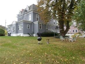 26 Oakland Ave in Warwick, NY - Building Photo - Building Photo
