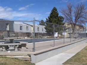 1482 S Pierson St in Lakewood, CO - Building Photo - Building Photo