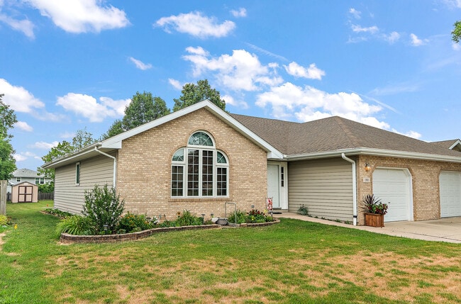 property at 1910 Calla Dr