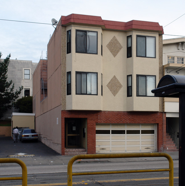 1144 Taraval St in San Francisco, CA - Building Photo - Building Photo