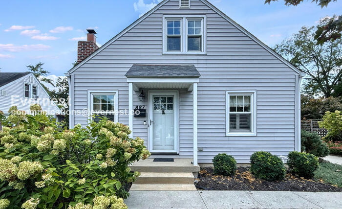 887 W 10th Ave in Columbus, OH - Building Photo